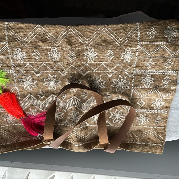 Beige Big Jute Bag. - Picture 6 of 7